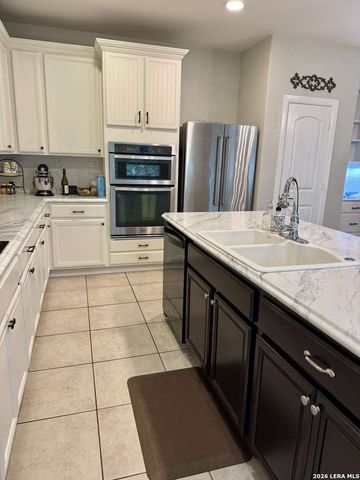 100 RATTLESNAKE BLF, Boerne, TX 78006