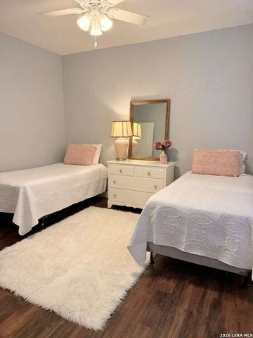 100 RATTLESNAKE BLF, Boerne, TX 78006