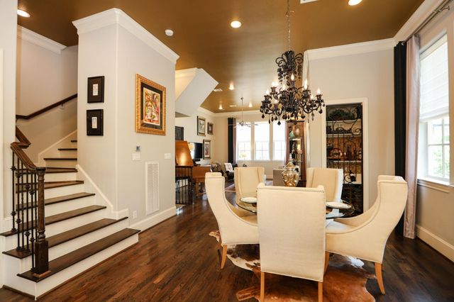 10901 Upland Park, Houston, TX 77043