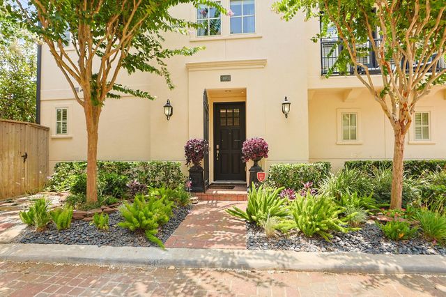 10901 Upland Park, Houston, TX 77043