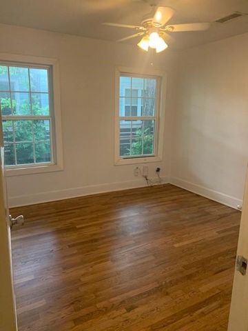 1913 W 38th ST B, Austin, TX 78731