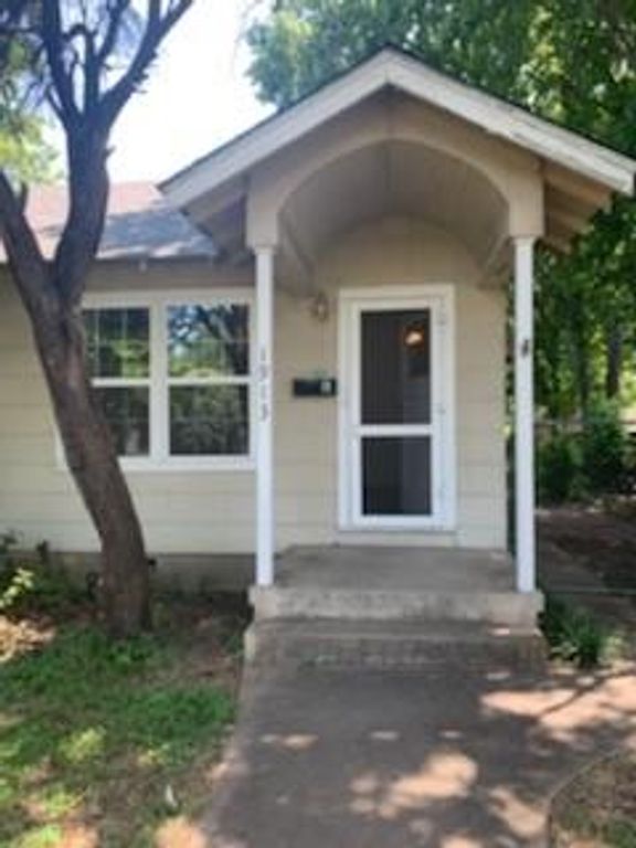 1913 W 38th ST B, Austin, TX 78731