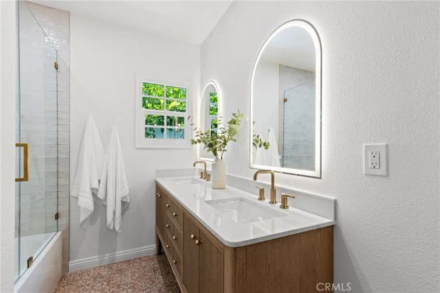 254 Bennett Ave, Long Beach, CA 90803