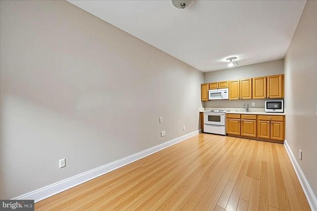 1226 W WESTMORELAND ST, Philadelphia, PA 19140
