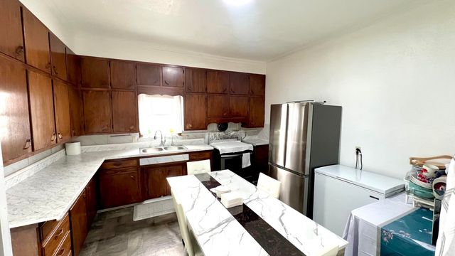 502 7th Street, Monett, MO 65708