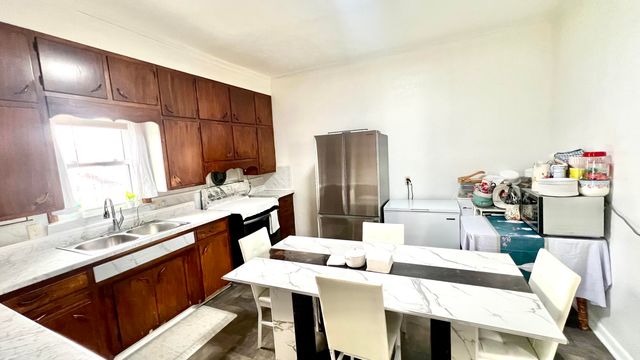 502 7th Street, Monett, MO 65708