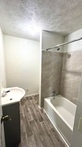 502 7th Street, Monett, MO 65708