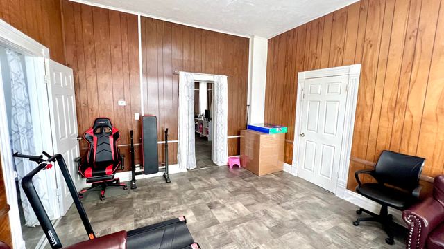 502 7th Street, Monett, MO 65708