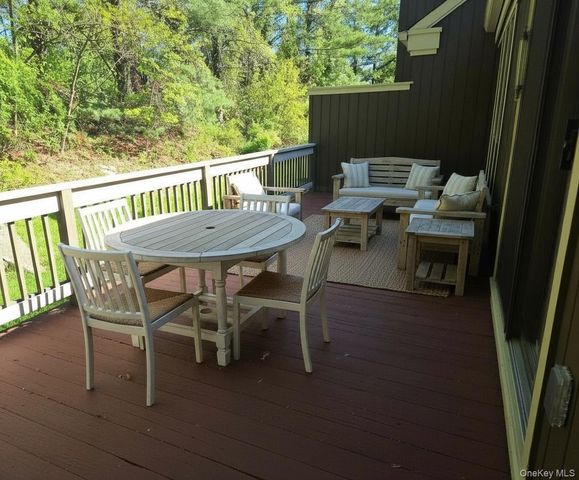 586 Heritage Hills A, Somers, NY 10589