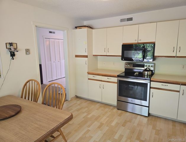 586 Heritage Hills A, Somers, NY 10589
