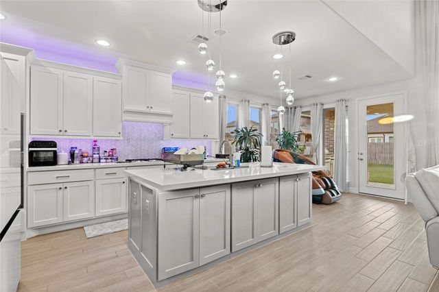 4823 Parkgate Avenue, Fulshear, TX 77441