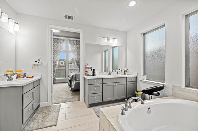 4823 Parkgate Avenue, Fulshear, TX 77441