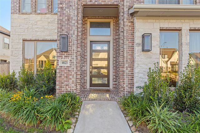 4823 Parkgate Avenue, Fulshear, TX 77441