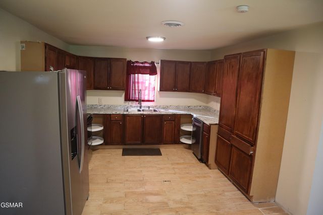 957 Thorngrove Pike, Strawberry Plains, TN 37871