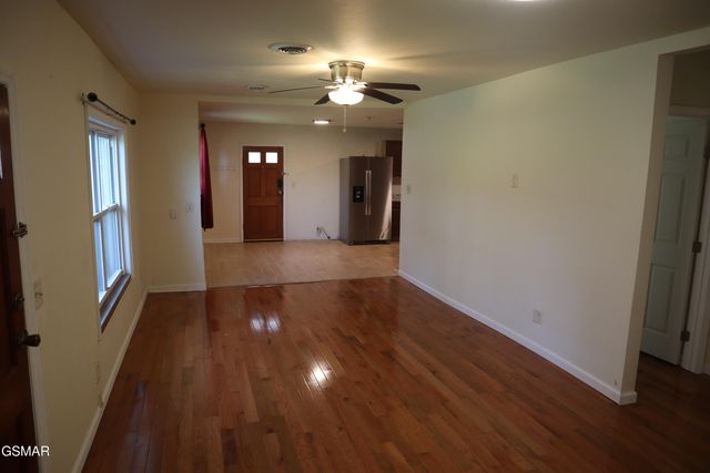 957 Thorngrove Pike, Strawberry Plains, TN 37871