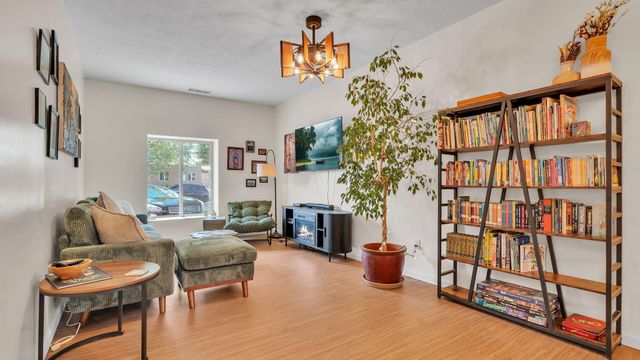 2707 Floral Road NW, Albuquerque, NM 87104