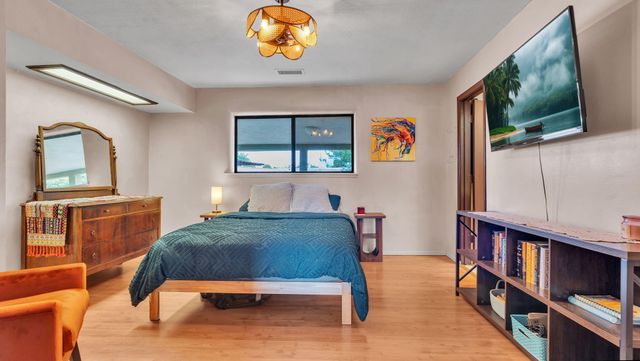 2707 Floral Road NW, Albuquerque, NM 87104