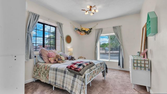 2707 Floral Road NW, Albuquerque, NM 87104