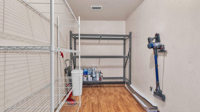 2707 Floral Road NW, Albuquerque, NM 87104