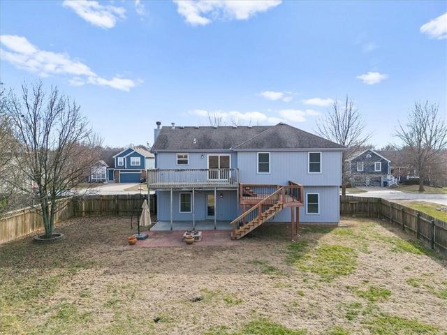 15614 Pebble Terrace, Basehor, KS 66007