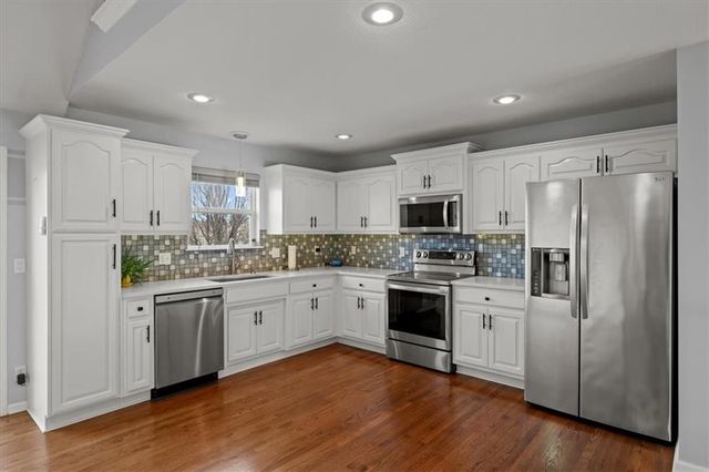 15614 Pebble Terrace, Basehor, KS 66007