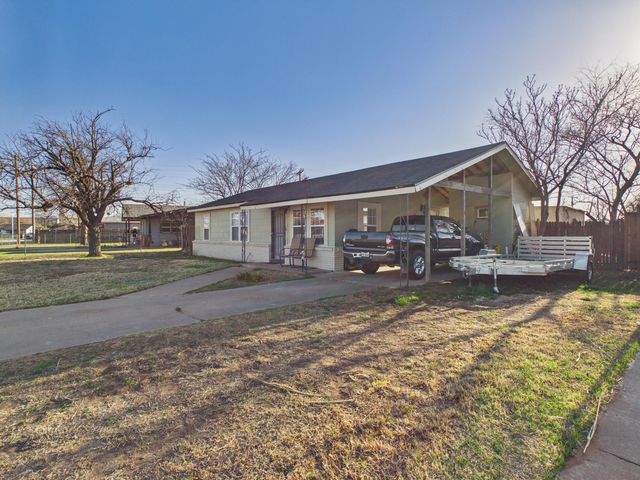 2804 Vanda Avenue, Lubbock, TX 79404