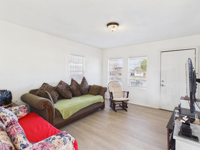 2804 Vanda Avenue, Lubbock, TX 79404