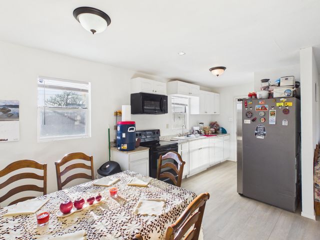 2804 Vanda Avenue, Lubbock, TX 79404