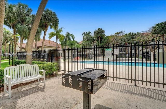 560 S Park 7-23 7-23, Hollywood, FL 33021