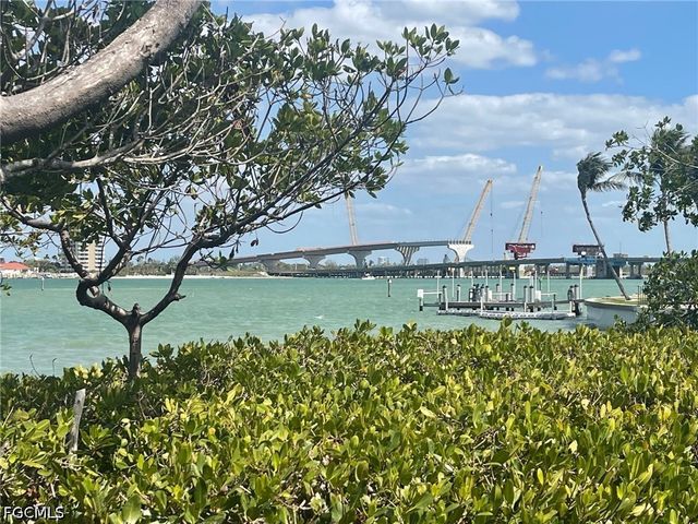 4142 Bay Beach LN 4, Fort Myers Beach, FL 33931