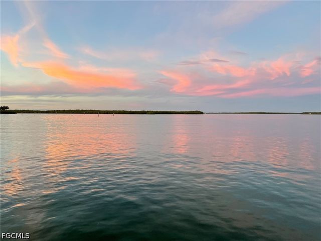 4142 Bay Beach LN 4, Fort Myers Beach, FL 33931