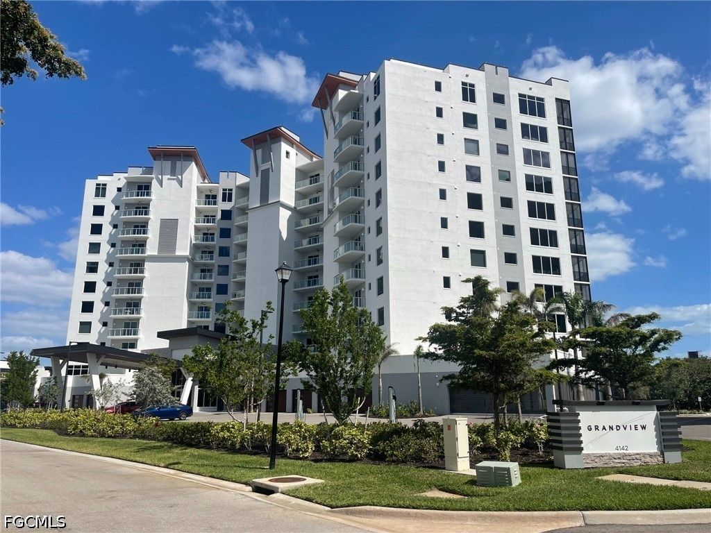 4142 Bay Beach LN 4, Fort Myers Beach, FL 33931
