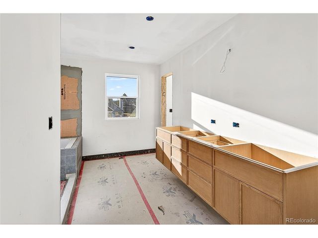 6560 Quitman Ct, Arvada, CO 80003