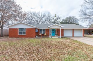 2100 Regent Dr Drive, Abilene, TX 79605