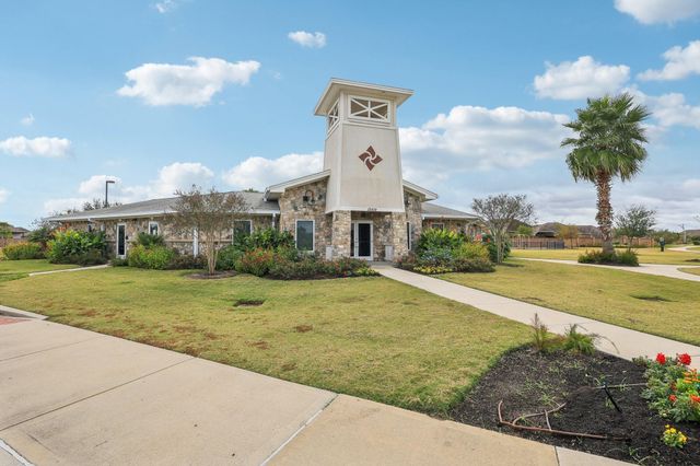 13525 Seneca Lake Drive, Texas City, TX 77568
