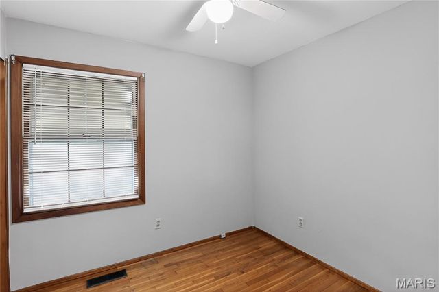 1742 Bradshaw Drive, St Louis, MO 63136