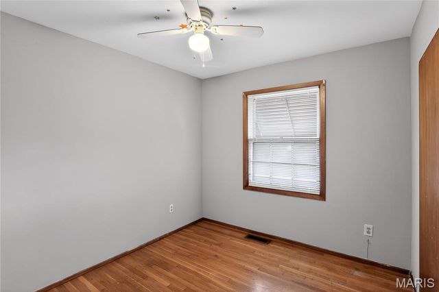 1742 Bradshaw Drive, St Louis, MO 63136