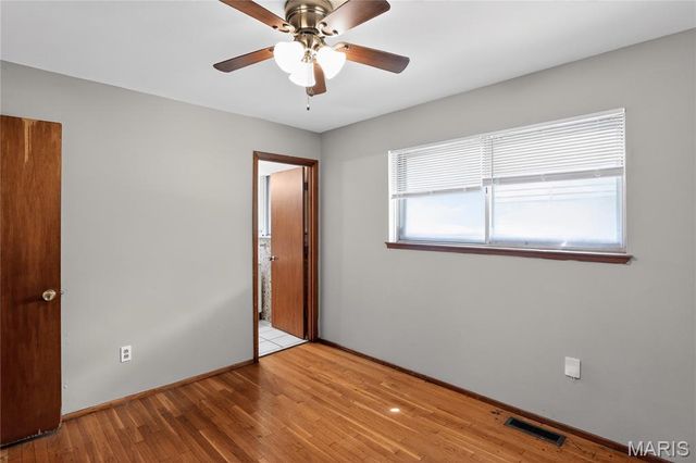 1742 Bradshaw Drive, St Louis, MO 63136
