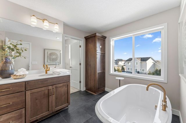 15717 Aquila Avenue, Savage, MN 55378