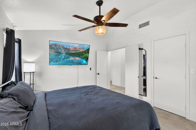 1365 W VAUGHN Avenue W, Gilbert, AZ 85233