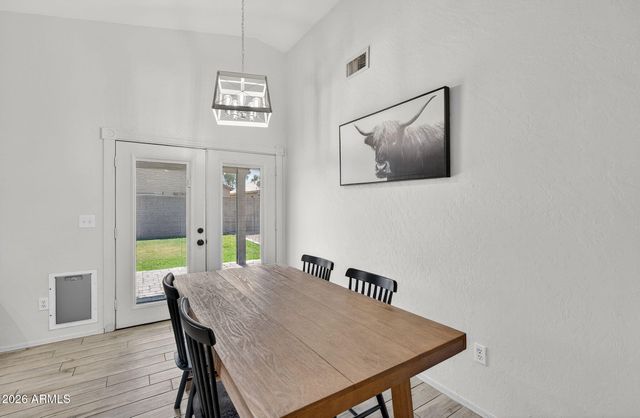 1365 W VAUGHN Avenue W, Gilbert, AZ 85233