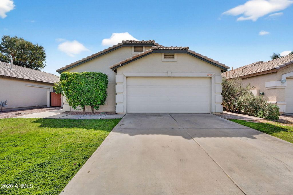 1365 W VAUGHN Avenue W, Gilbert, AZ 85233