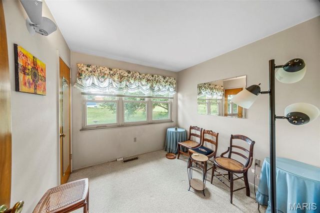 2700 Suffolk Place, Florissant, MO 63033