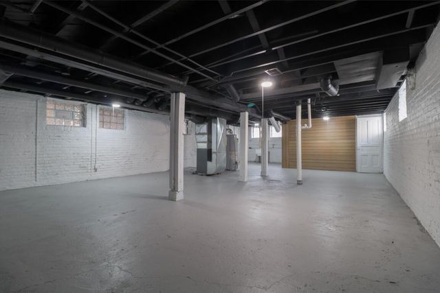 2335 N 44th STREET, Milwaukee, WI 53210