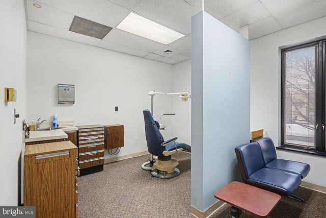 400 NATIONWIDE DR, Harrisburg, PA 17110