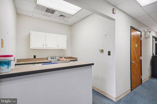 400 NATIONWIDE DR, Harrisburg, PA 17110
