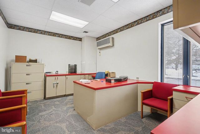 400 NATIONWIDE DR, Harrisburg, PA 17110