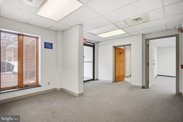 400 NATIONWIDE DR, Harrisburg, PA 17110