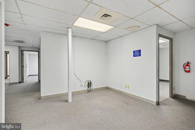 400 NATIONWIDE DR, Harrisburg, PA 17110