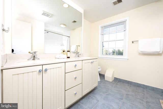 9125 COPENHAVER DR, Potomac, MD 20854